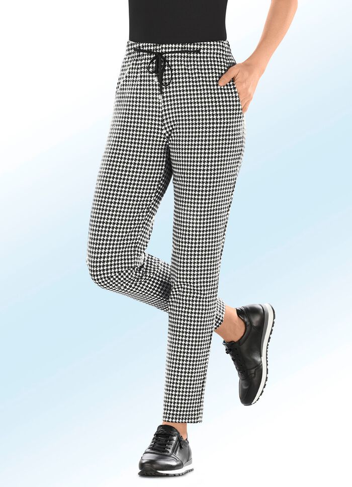 Broek in de huidige joggingbroekstijl 