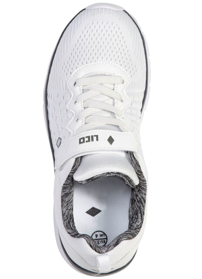 Sneakers gemaakt van textielmateriaal met een effectief patroon 