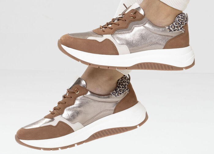 Caprice, trendy damessneakers, breedte G, met uitneembaar voetbed COGNAC-ALTGOLD
