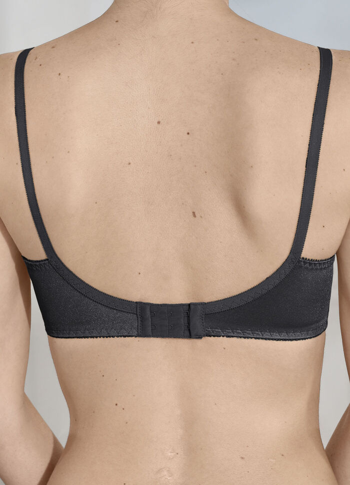 Triumph Compliment beugelbeha met mooie kant ZWART