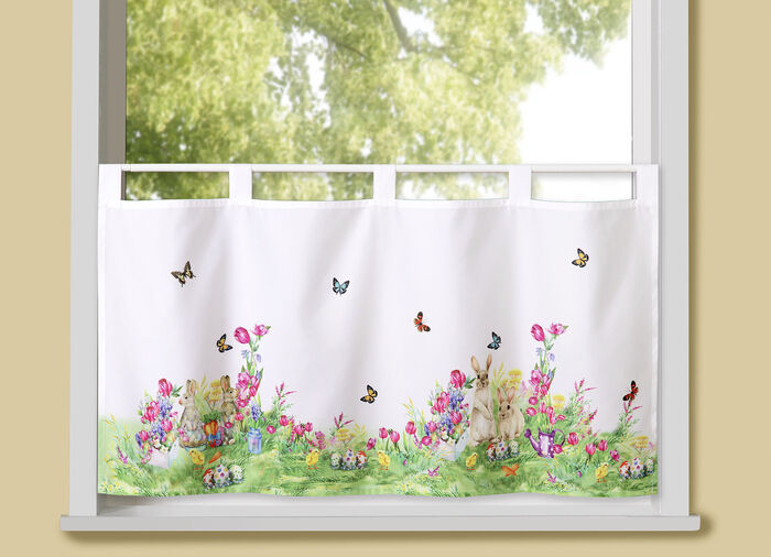 Kleine konijntjes op een vlinderweide 