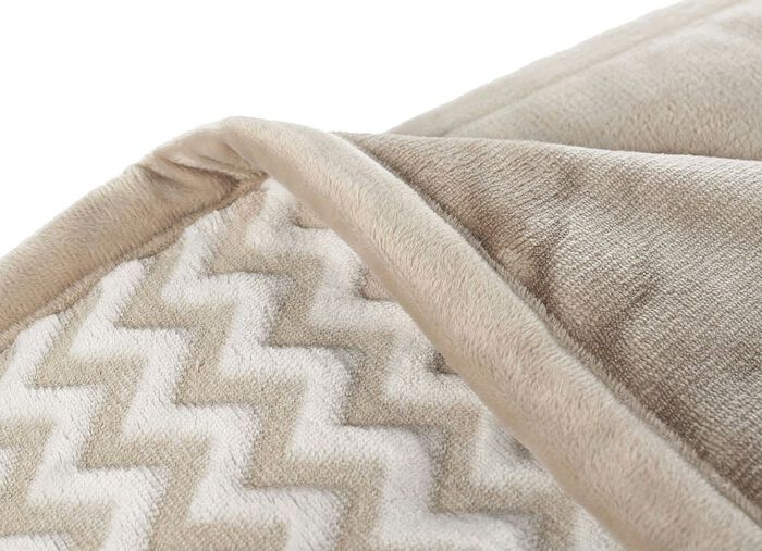 Omkeerbare woonaccessoires in trendy golflook CR&Egrave;ME