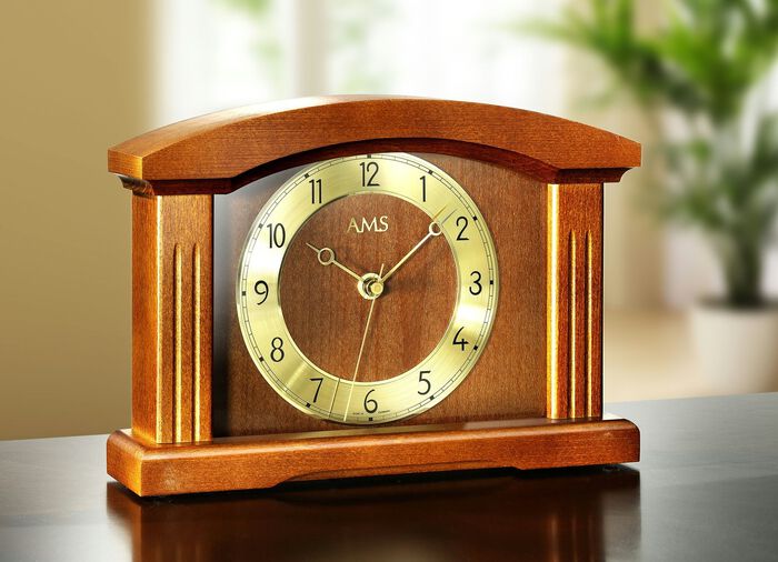 Tafelklok gemaakt van massief hout KERSENBOOM