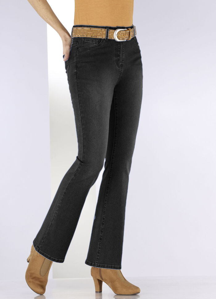 Jeans met licht uitlopende pijpen ZWART