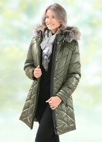 Lange jas met afneembare kunstbontgarnering 