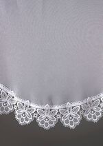 M-Bogen winkel gemaakt van echt Plauen-kant 