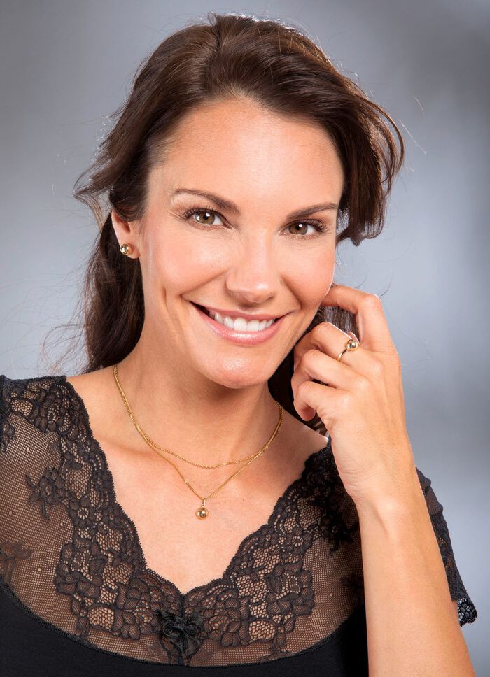 Damesring in hoogglans 