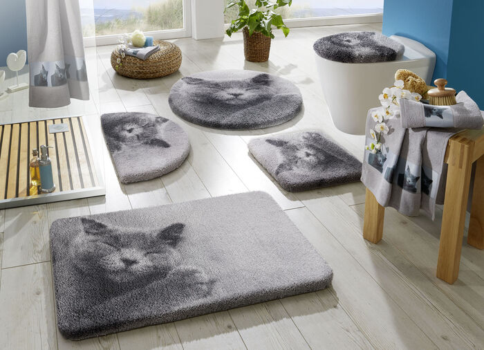 Fluweelzachte badkamerset met lintrand 