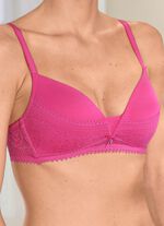 Nina by C. Bh met voorgevormde cups 