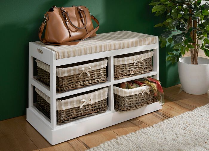 Massief houten bank met rieten manden 