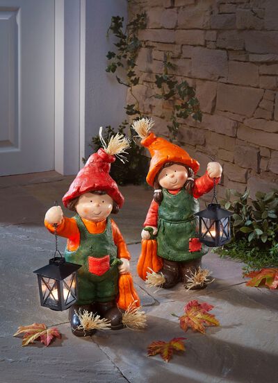 Herfst meisje met lantaarn 