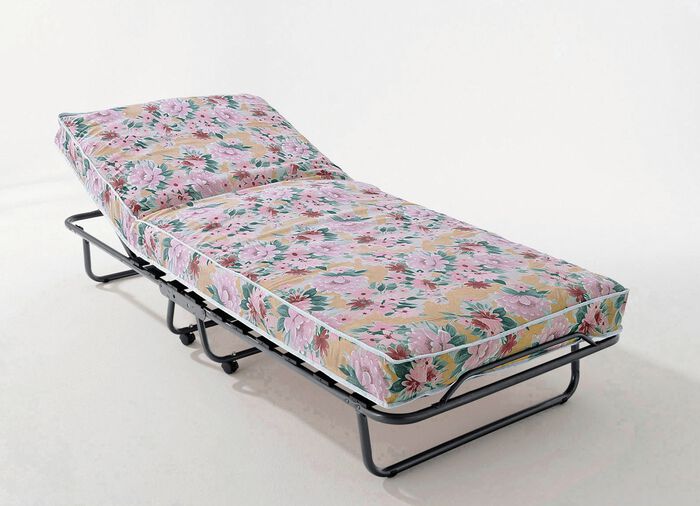 Logeerbed met lattenbodem en 4 wielen 