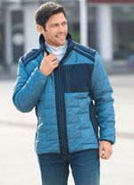 Gewatteerd kort jasje met borstzak 