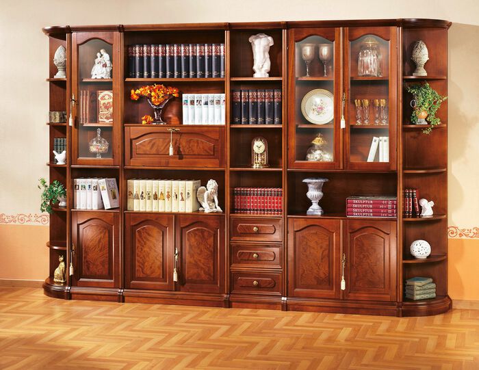 Gedeeltelijk massieve meubelserie met echt houtfineer NOTENBOOM