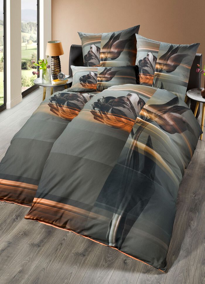 Beddengoedset met bloemmotief 