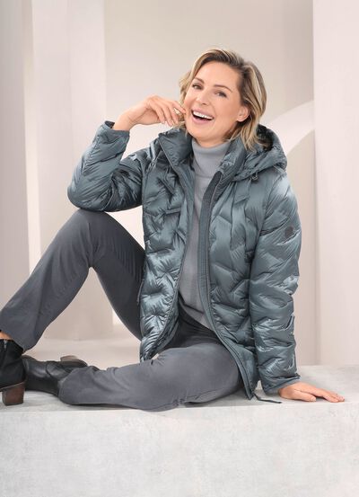 Donsjack met afneembare capuchon 