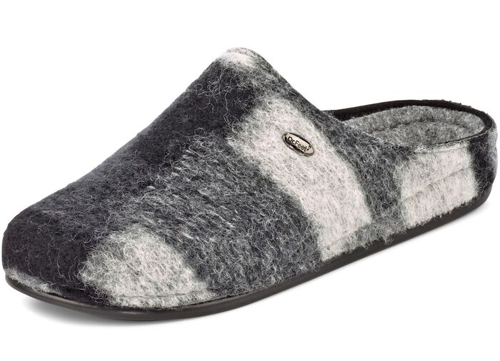 Pantoffels van pluizige, kleurrijke wollen stof 