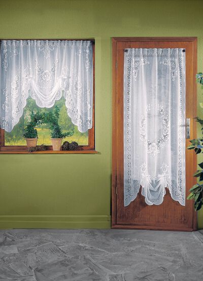 Raamdecoratie met roededoorgang 