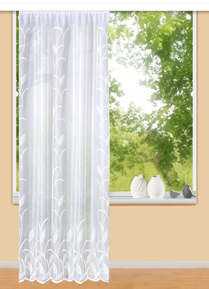 Lang gordijn met natuurlijke bladmotief 