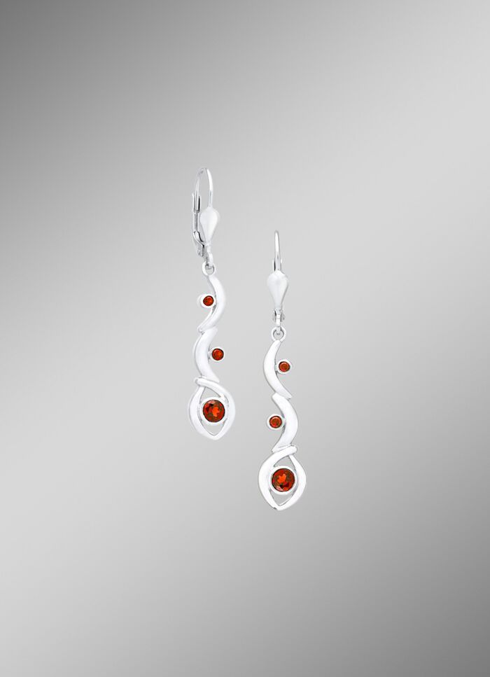 Mooie oorbellen met granaat 