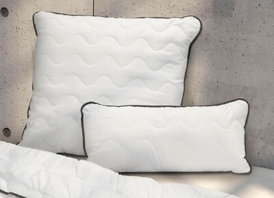 Kussenserie van Biberna met zwarte bies 