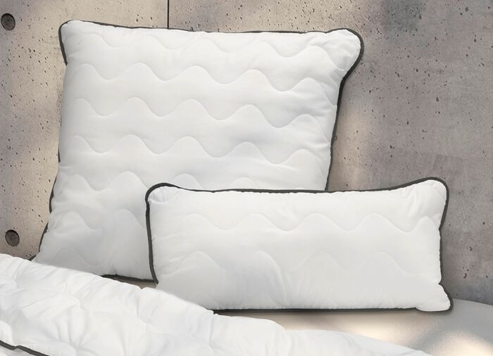 Kussenserie van Biberna met zwarte bies 