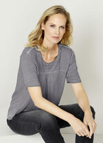 Shirt met modieuze klinknagels 