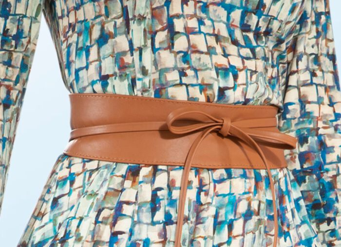 Modieuze leren strikceintuur, 8 cm breed COGNAC