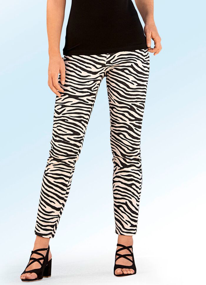 Broek in trendy dierenprint 
