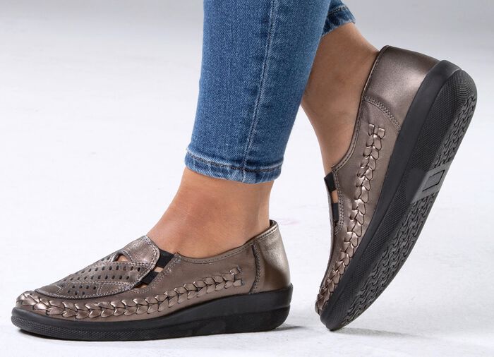 ELENA EDEN pantoffels met luchtige ajour en een gevlochten opening BRONS