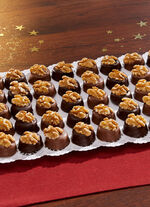 Fijne walnootpralines met marsepein 