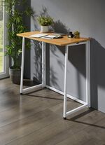 Bureau met metalen frame 