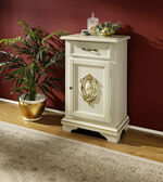 Italiaanse meubelserie met hoogwaardige houttoepassingen 