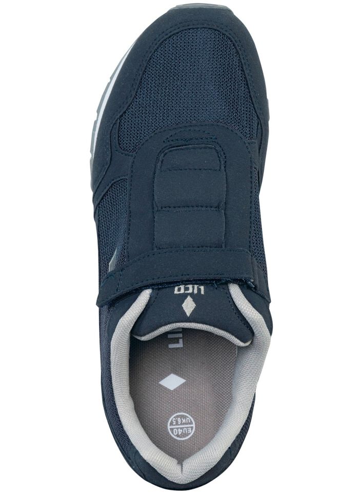 Slippers gemaakt van nubuck en textielmateriaal 