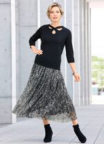 Trui met decoratieve halslijn 