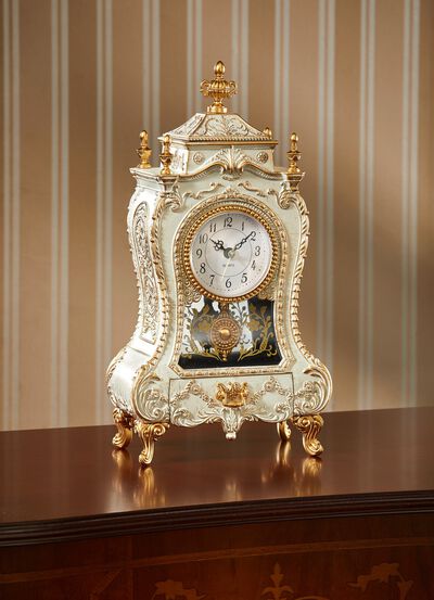 Muziekdoos in antieke behuizing 