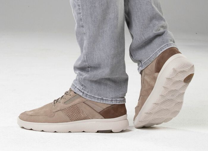 Waldl&auml;ufer veterschoen met decoratieve perforatie 