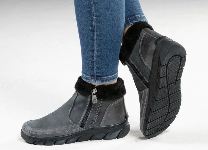 ELENA EDEN laarsje met zwarte pluche kraag 