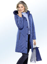 Korte jas met verschillende stiknaadvariaties 