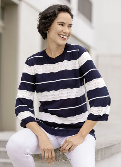 Trui van zacht fijn breisel met subtiele glans 