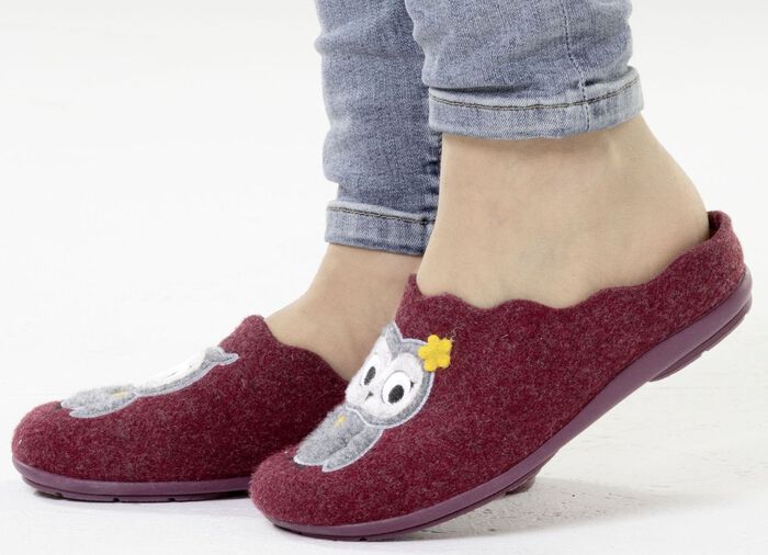 Laurina, klassieke damespantoffels, met uitneembaar voetbed BORDEAUX