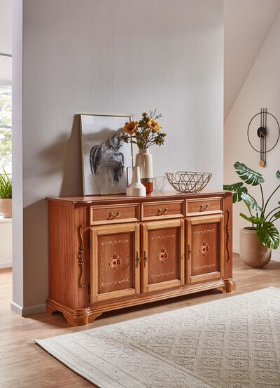 Gedeeltelijk massieve ladekasten met inlegwerk 