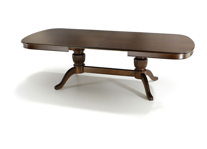 Hoogwaardige eettafel met verlengstuk 