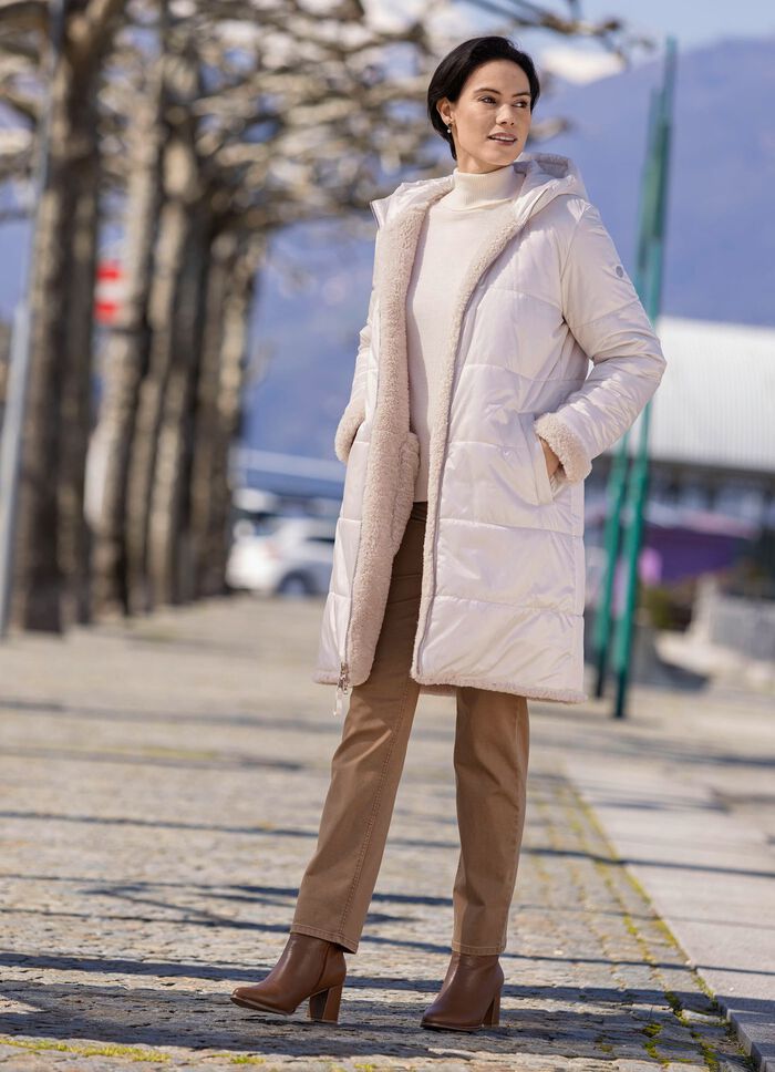 Omkeerbare korte jas in een oversized look 