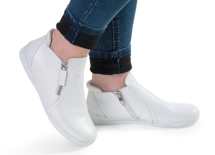 Andrea Conti, sportieve dameslaarzen, met uitneembaar voetbed WIT