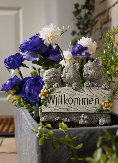 Welkom met honden of katten gemaakt van polyresin 