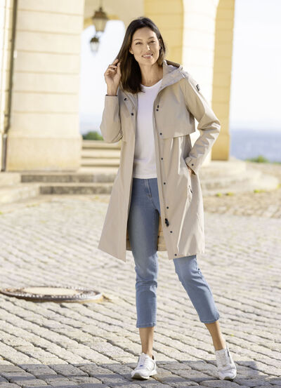 Functionele jas met vaste capuchon 