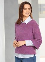 Korte trui gemaakt van boucl&eacute; gem&ecirc;leerd garen 