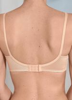 Triumph Compliment beugelbeha met mooie kant POEDER