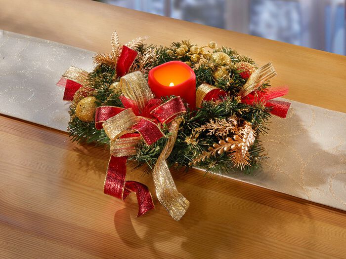 Dennenkrans met LED-kaars 